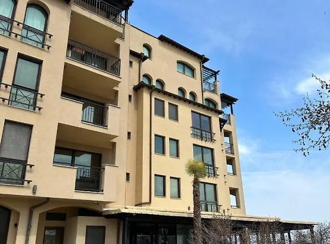 Oazis Vip Club 3* סאני ביץ'