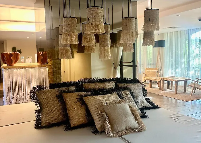 Oazis Vip Club סאני ביץ'