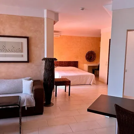 Hotel apartamentowy Oazis Vip Club Słoneczny Brzeg