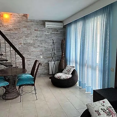 Апартхотел Oazis Vip Club 3*